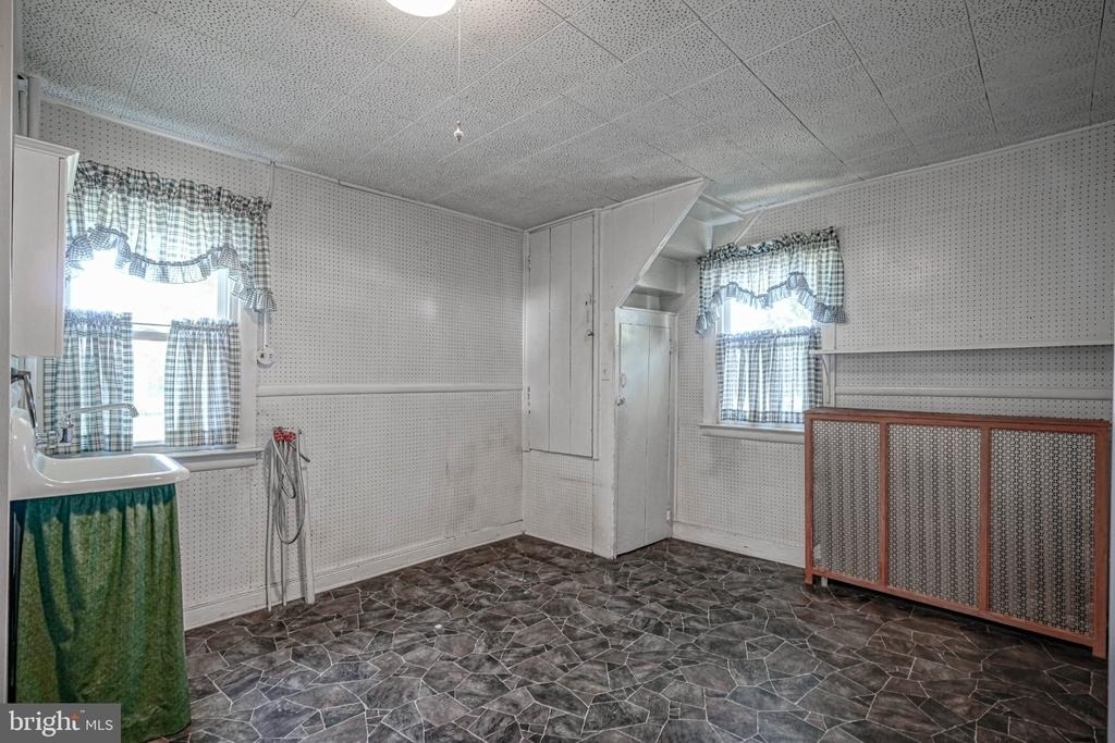 164 Franklin Street - Photo 20