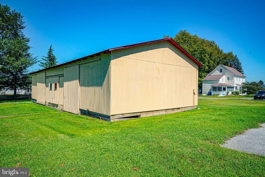 164 Franklin Street - Photo 44