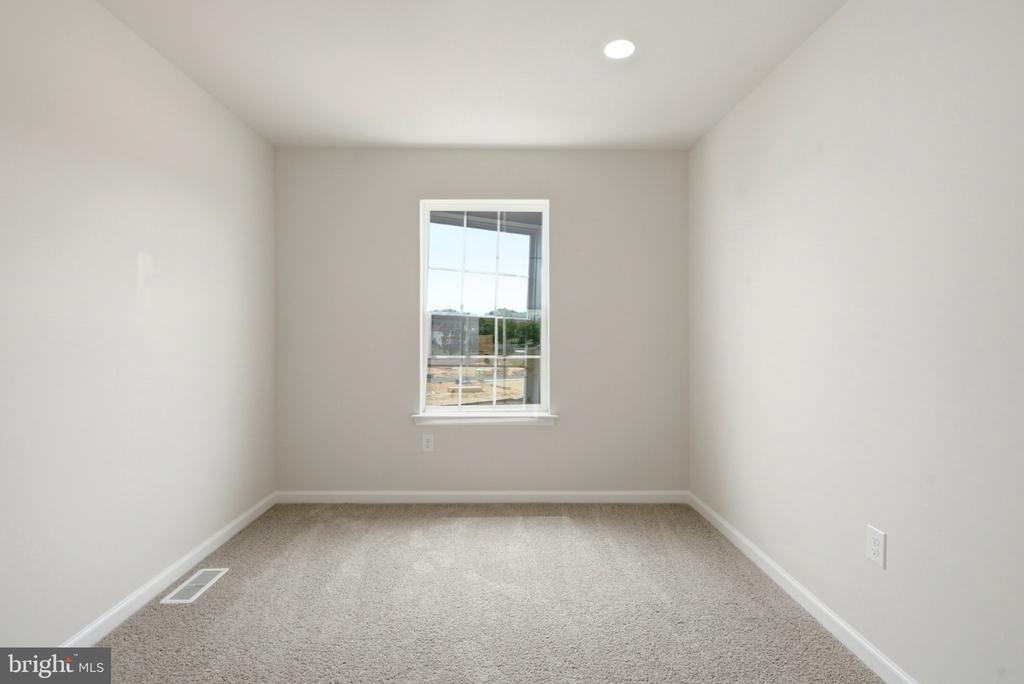 116 Essex Drive - Photo 15