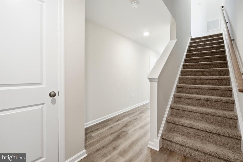 116 Essex Drive - Photo 1
