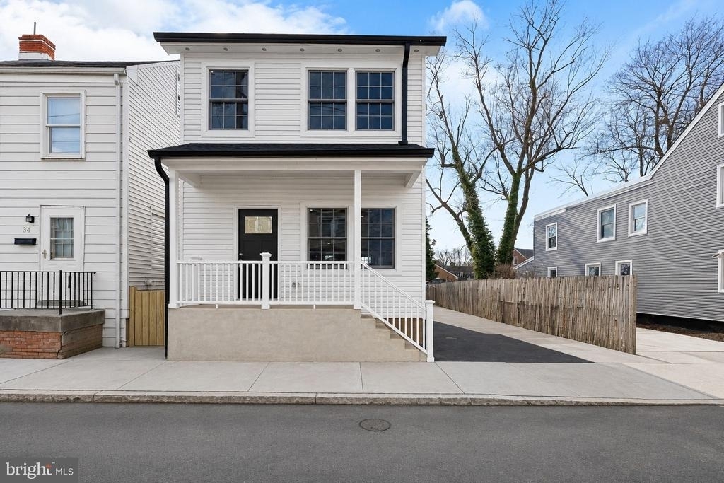 32 West Street - Photo 3