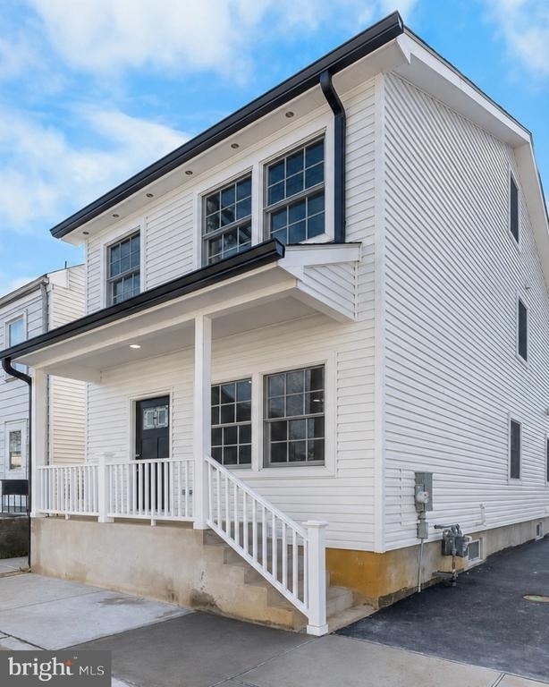 32 West Street - Photo 0