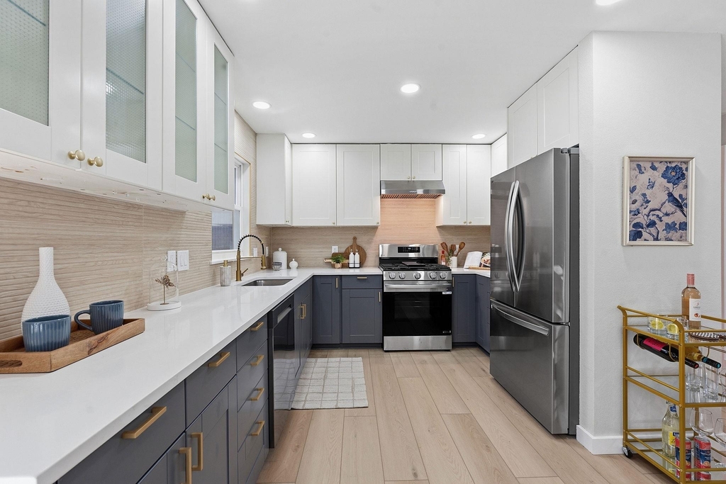 11805 Pollyanna Ave - Photo 8