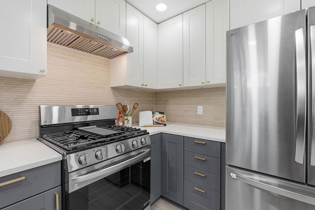 11805 Pollyanna Ave - Photo 10