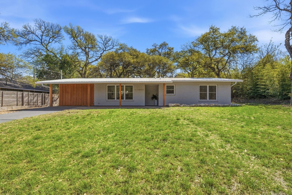 11805 Pollyanna Ave - Photo 1