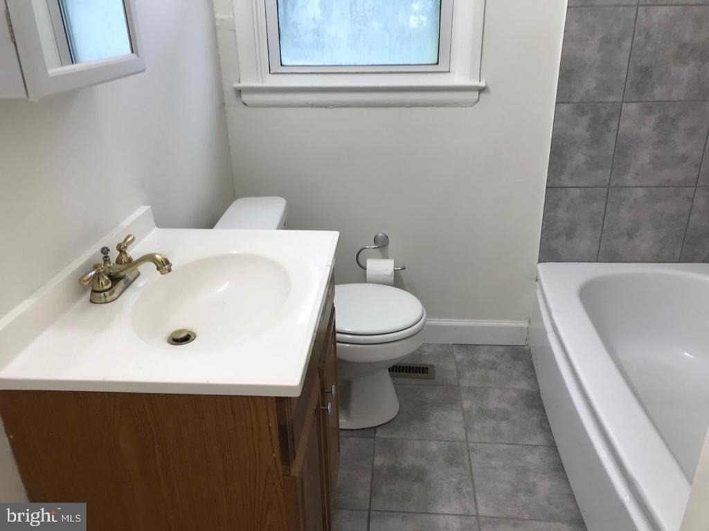 221 Norcross Lane - Photo 10