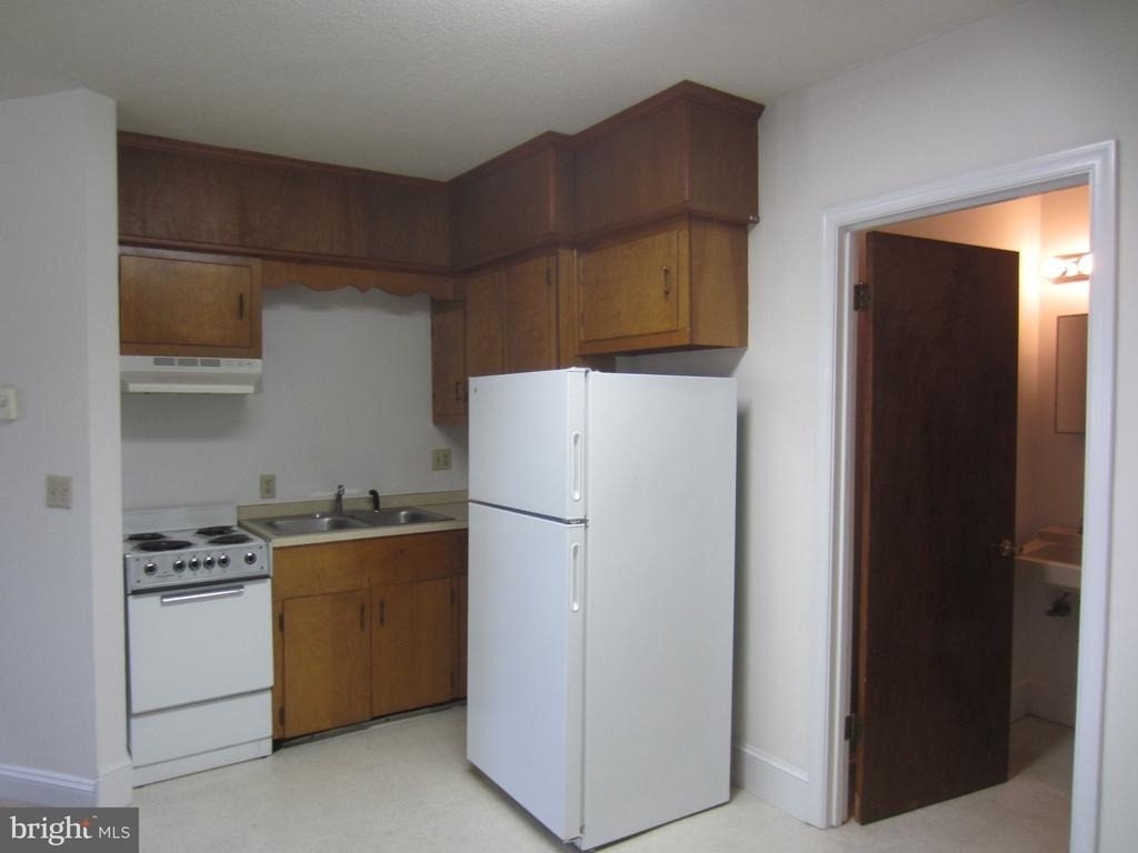 404 E William Street - Photo 7
