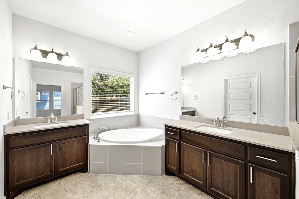 8821 Cattle Baron Path - Photo 10
