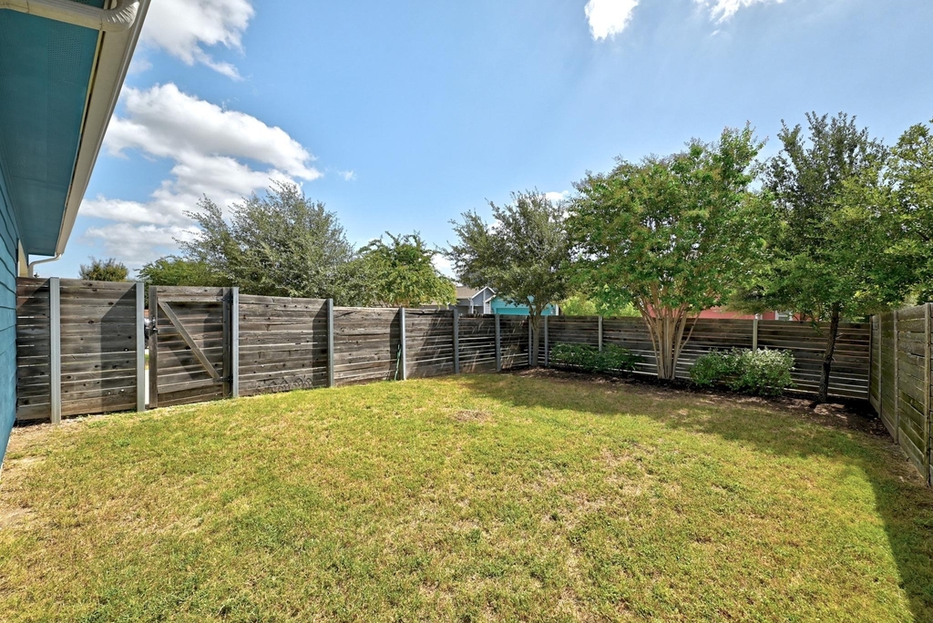 8821 Cattle Baron Path - Photo 25