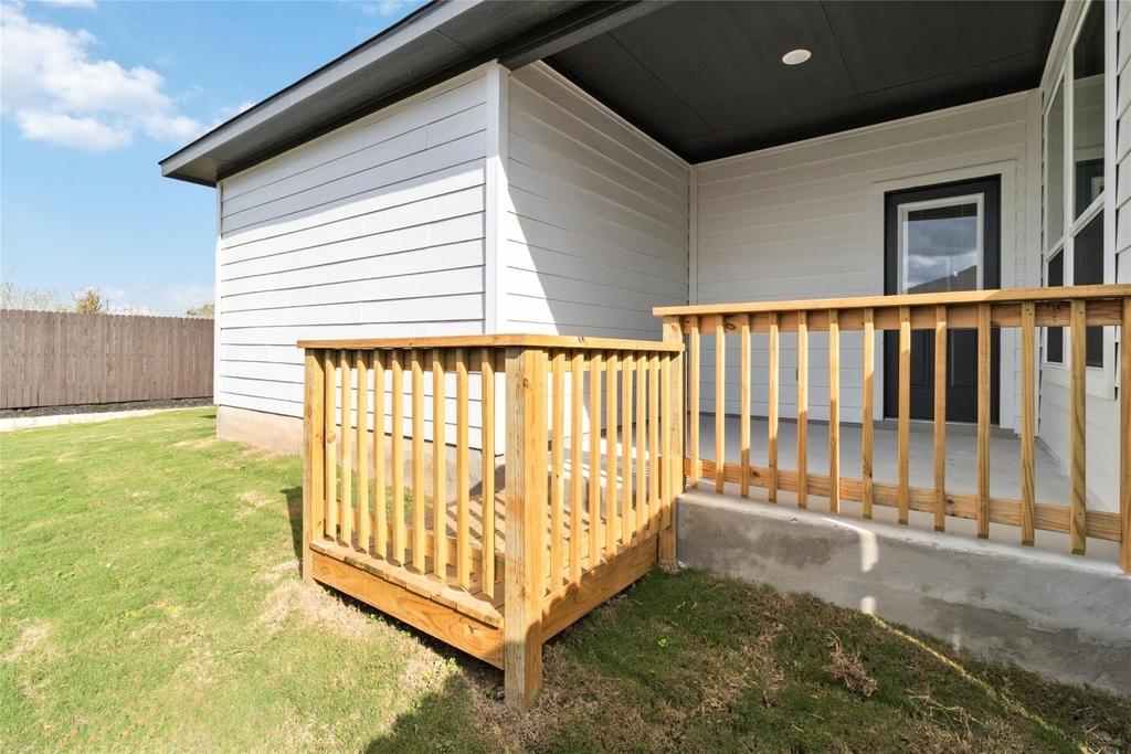 1020 Staglin St - Photo 29