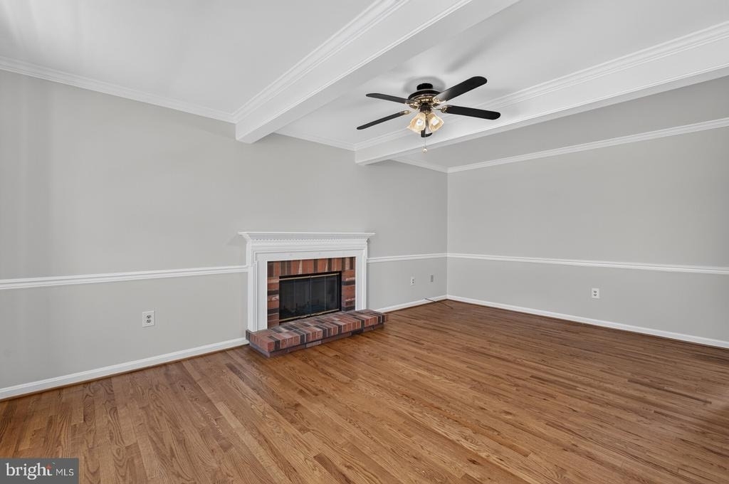 811 Chatsworth Drive - Photo 2