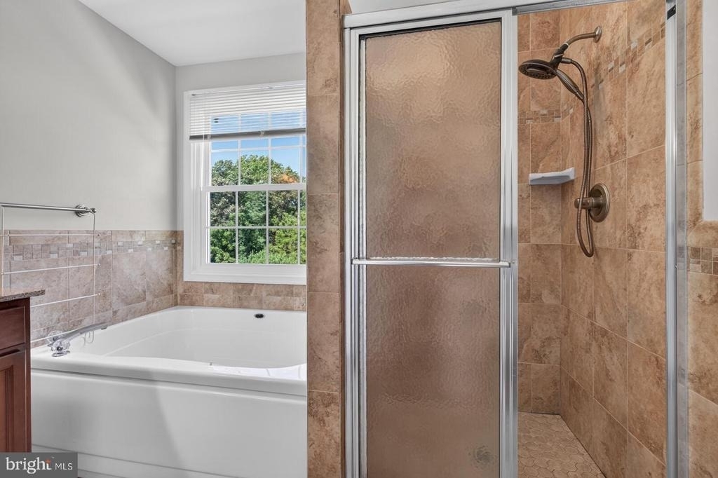 811 Chatsworth Drive - Photo 18