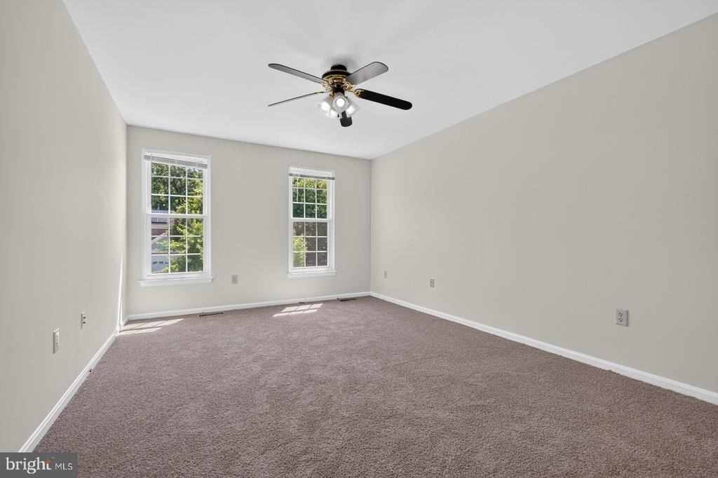 811 Chatsworth Drive - Photo 16