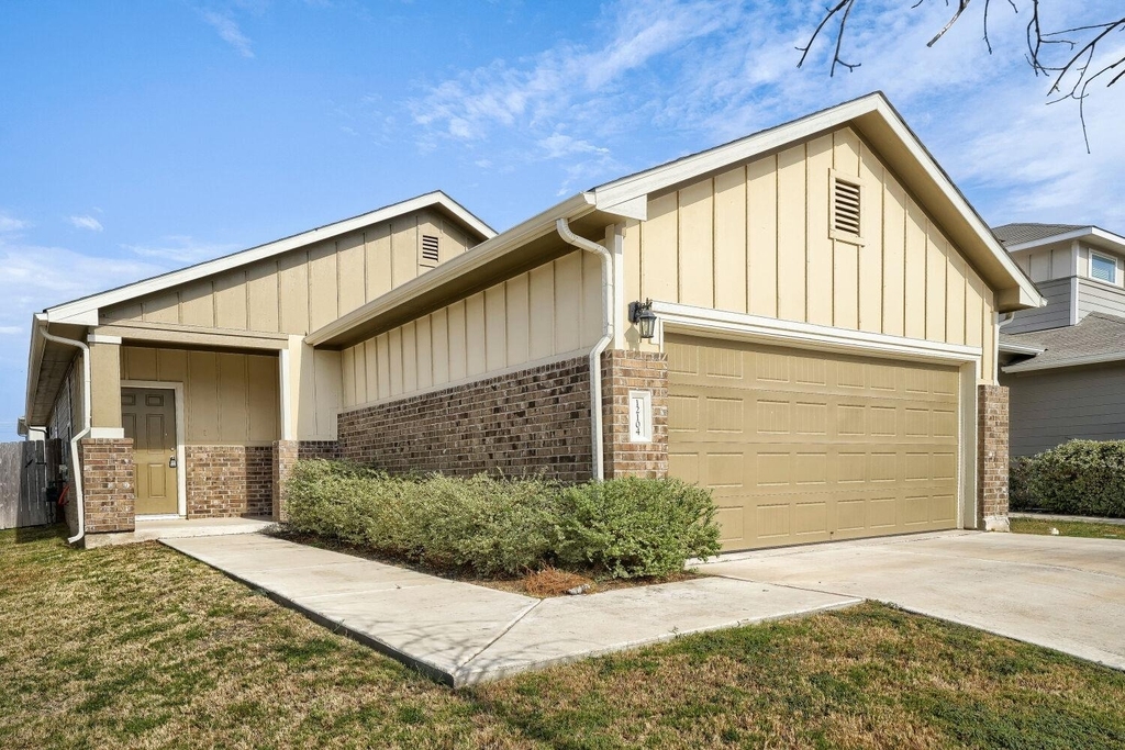 12104 Tolson Dr - Photo 0