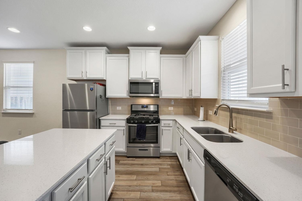 12104 Tolson Dr - Photo 5