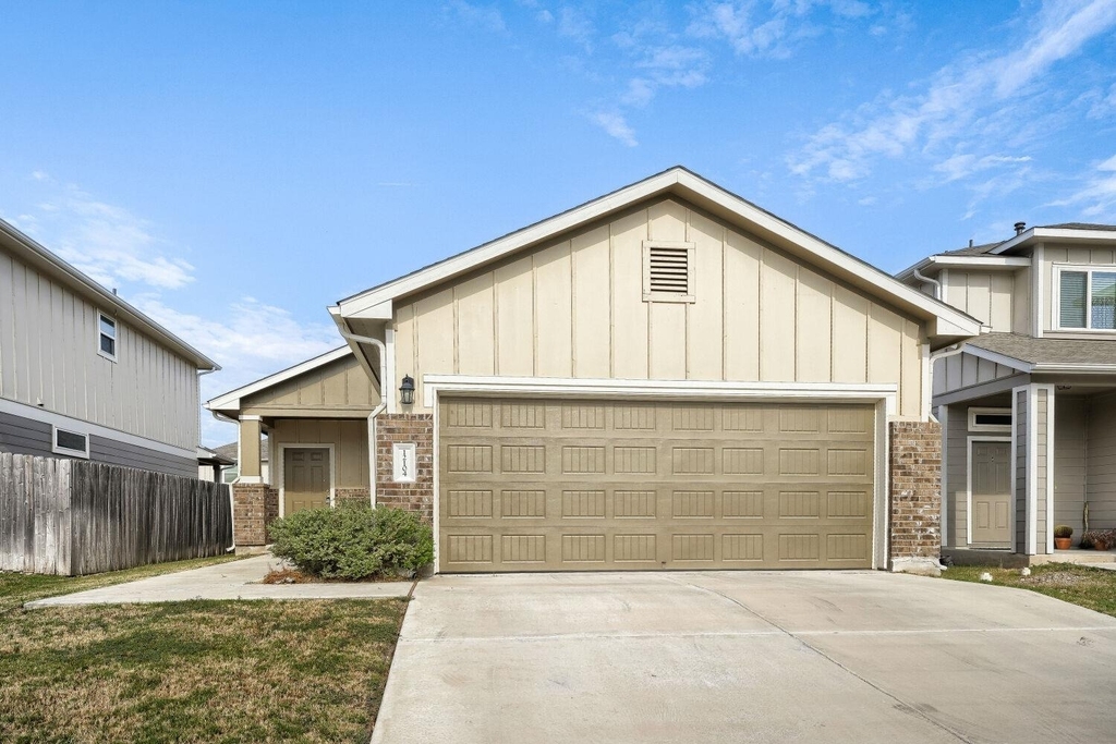 12104 Tolson Dr - Photo 1