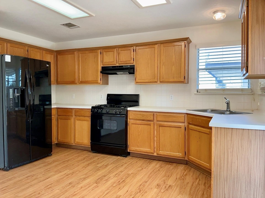 3123 Jazz St - Photo 10
