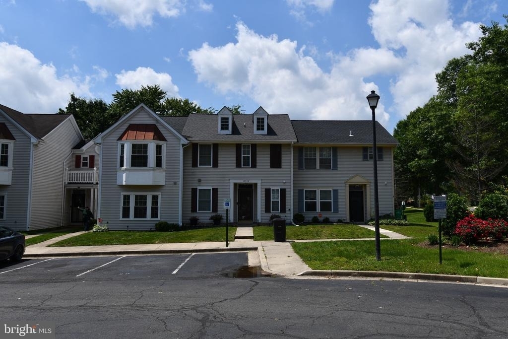 13703 Lord Sterling Place - Photo 32