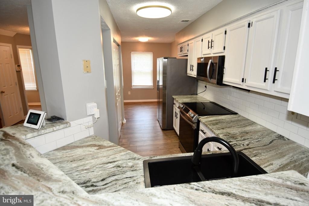 13703 Lord Sterling Place - Photo 43