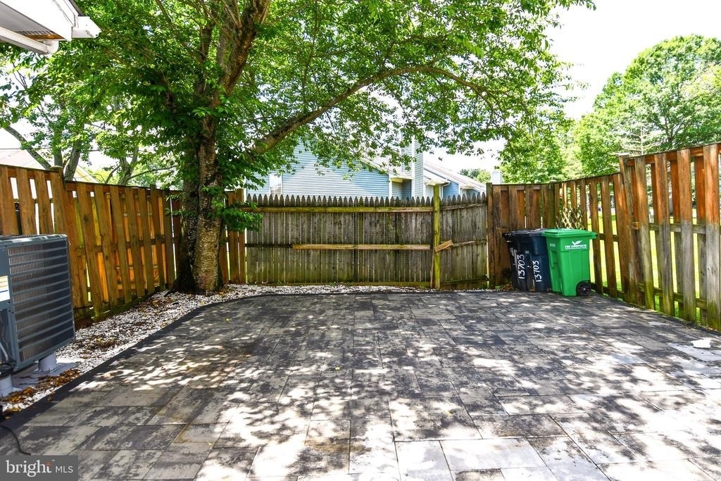 13703 Lord Sterling Place - Photo 16