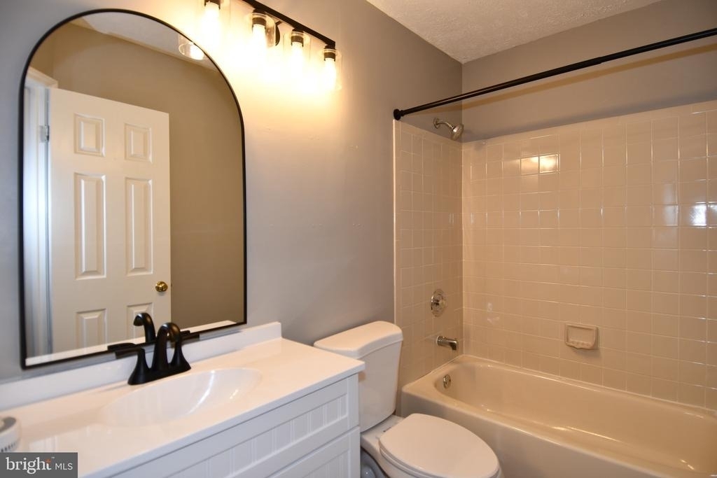 13703 Lord Sterling Place - Photo 65