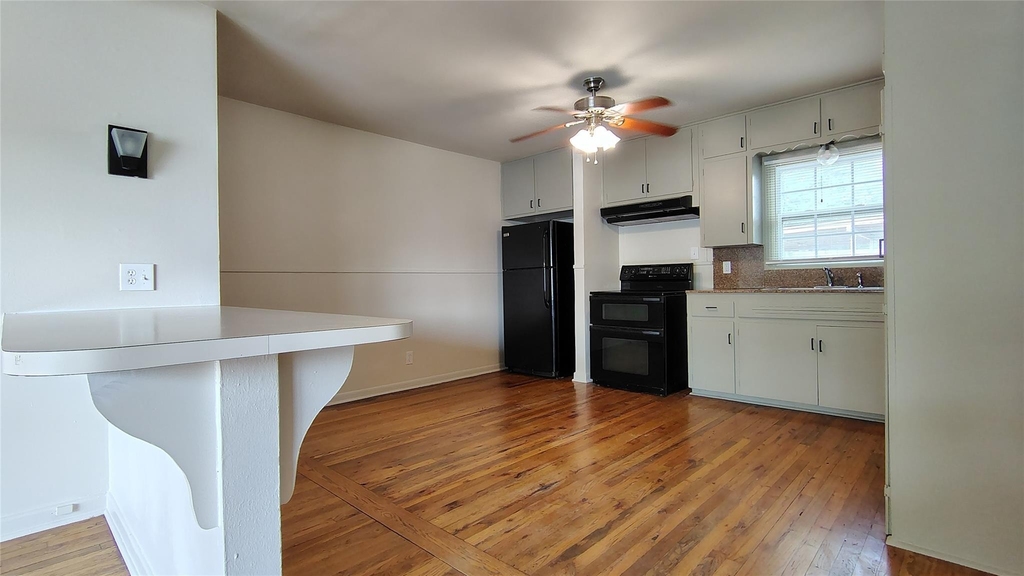 13805 Maye Pl - Photo 3
