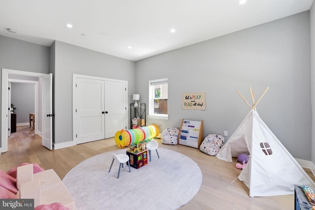 7121 W Greenvale Parkway - Photo 23