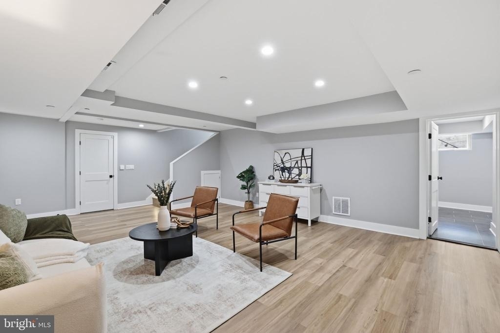 7121 W Greenvale Parkway - Photo 54
