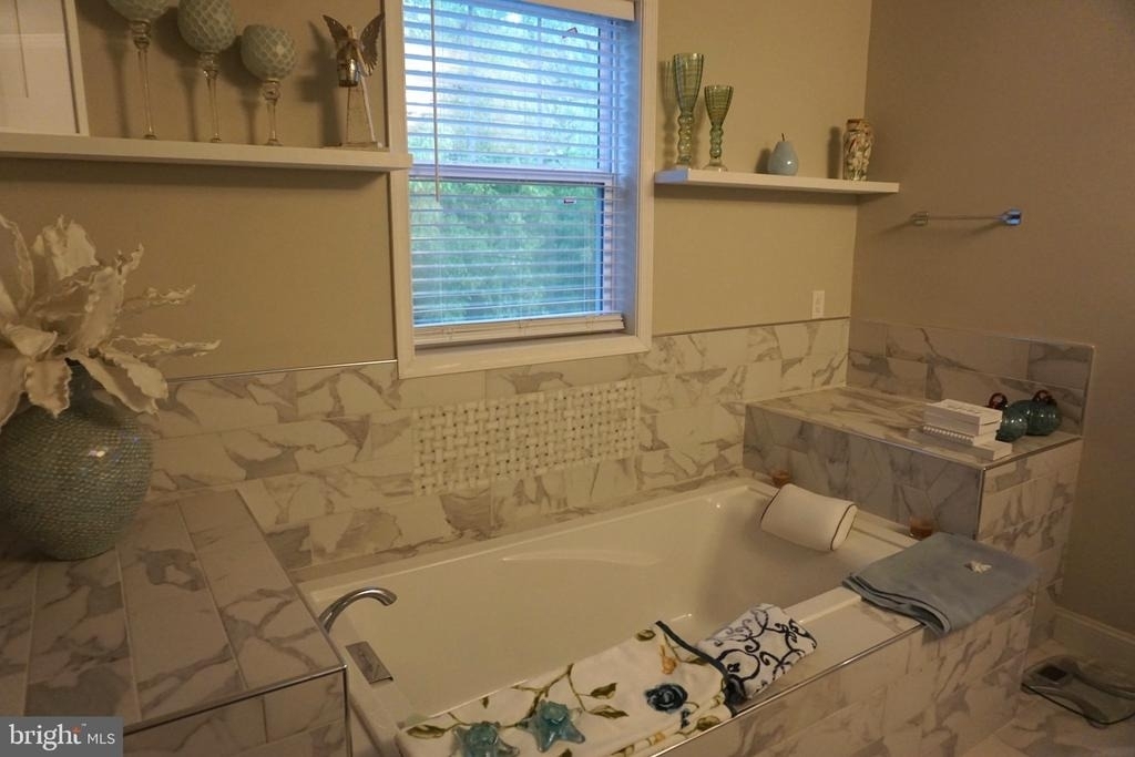 208 Bryan Avenue - Photo 28