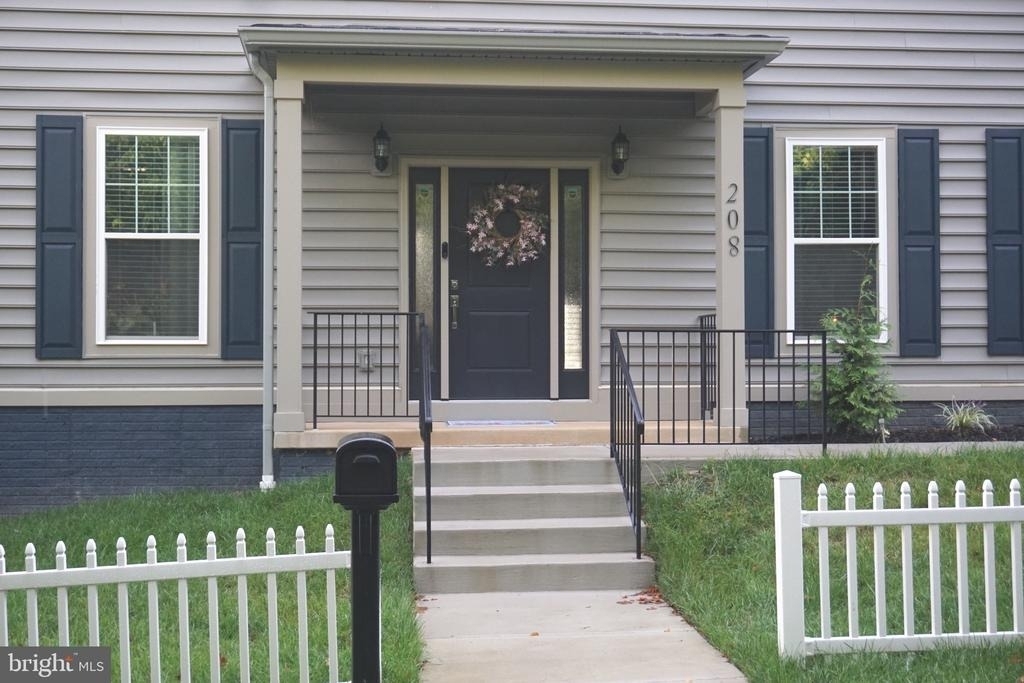 208 Bryan Avenue - Photo 0