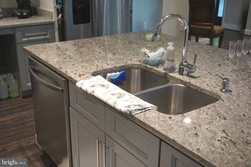 208 Bryan Avenue - Photo 14