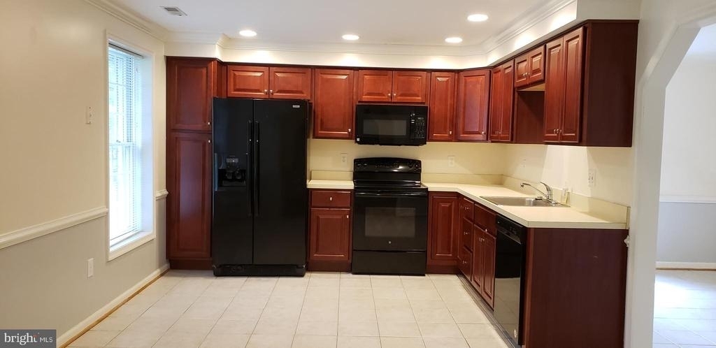 10316 Royal Road - Photo 3