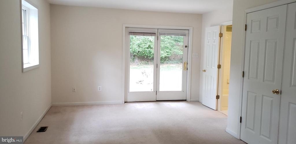 10316 Royal Road - Photo 11