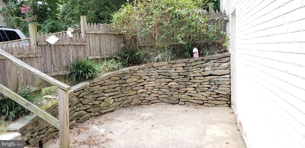 10316 Royal Road - Photo 2