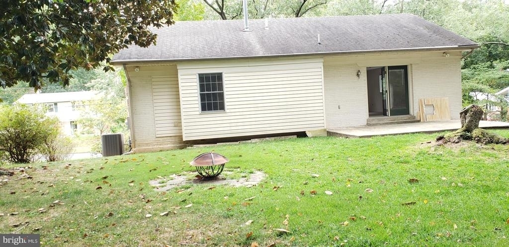 10316 Royal Road - Photo 21