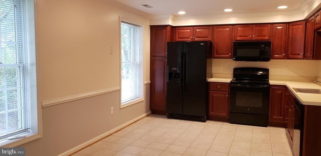 10316 Royal Road - Photo 5