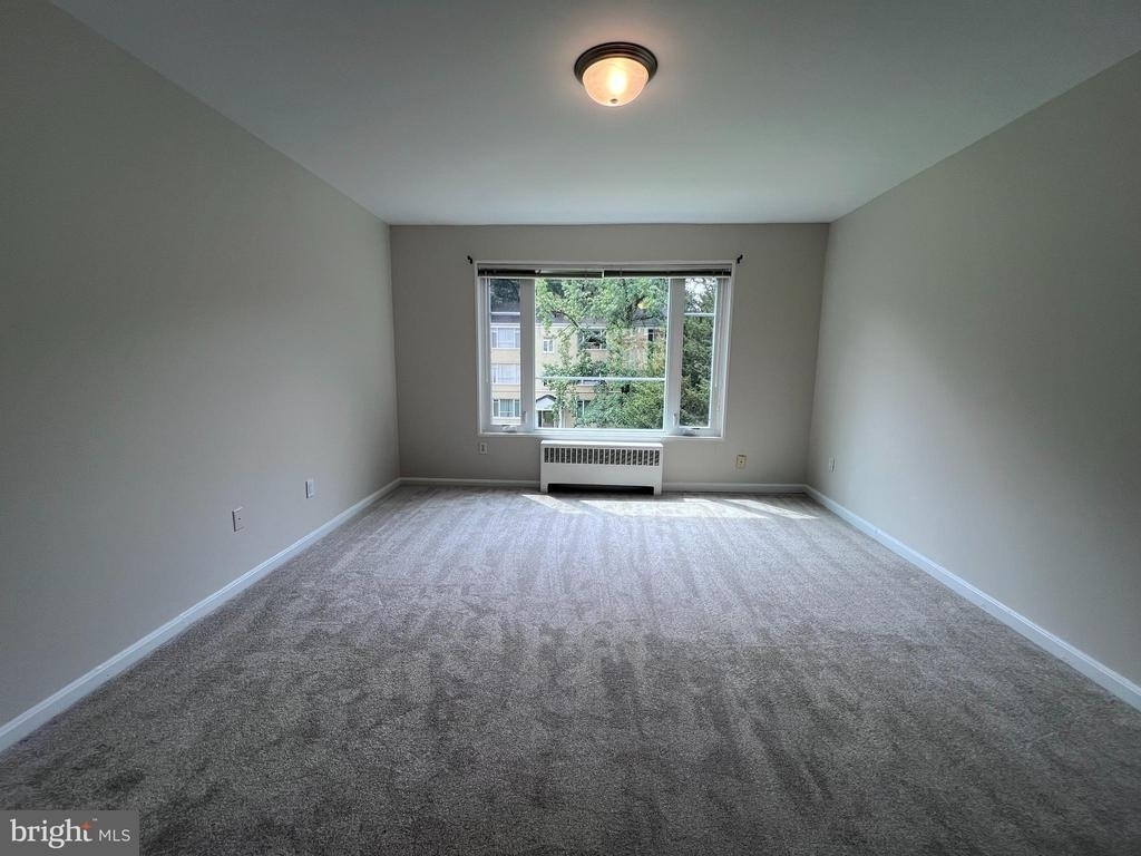 10413 Montrose Avenue - Photo 13