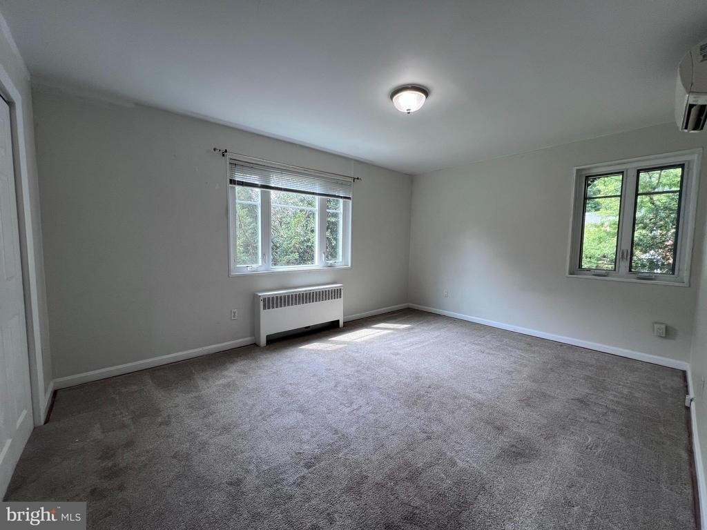 10413 Montrose Avenue - Photo 18