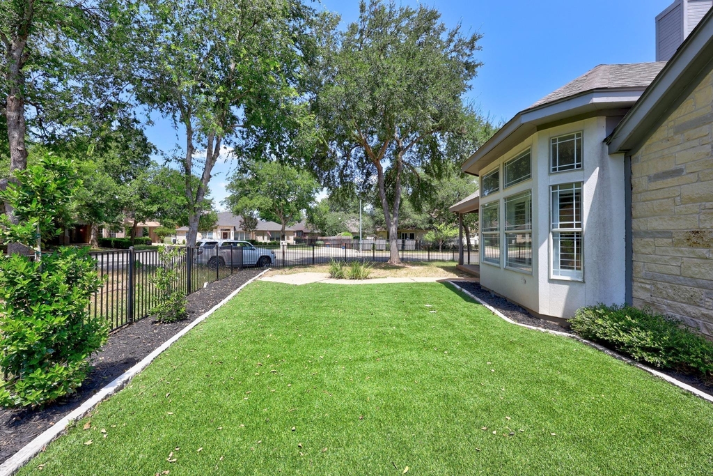 4801 Interlachen Ln - Photo 21