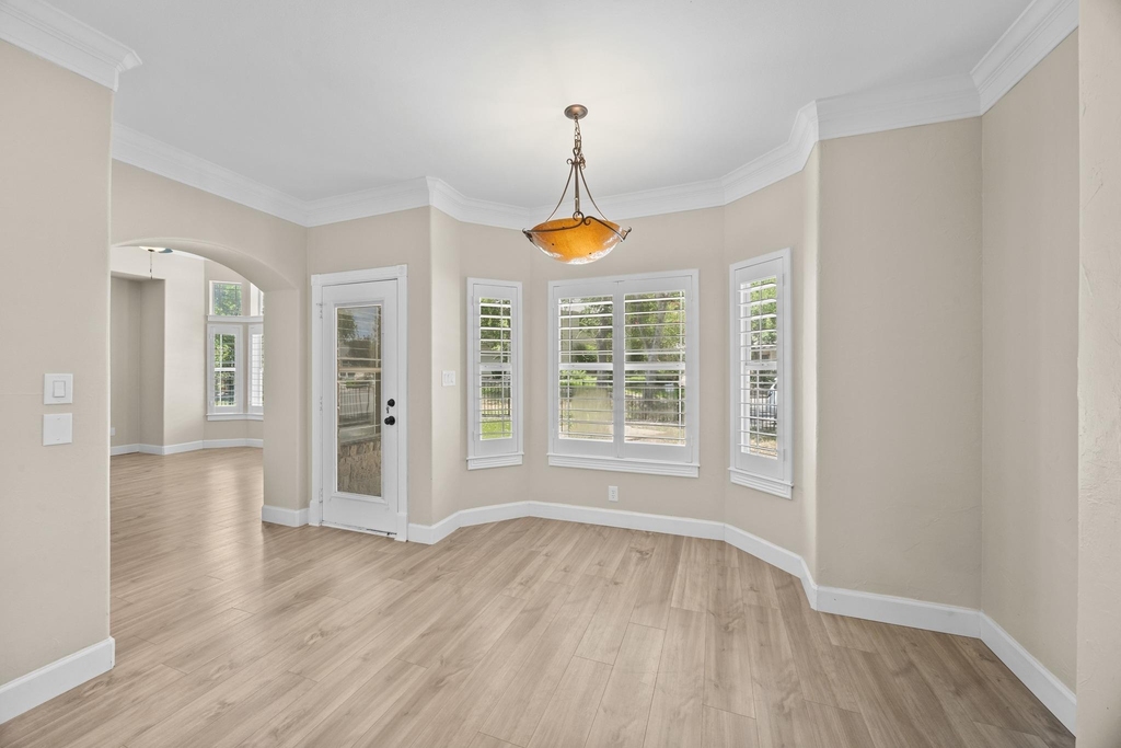 4801 Interlachen Ln - Photo 3