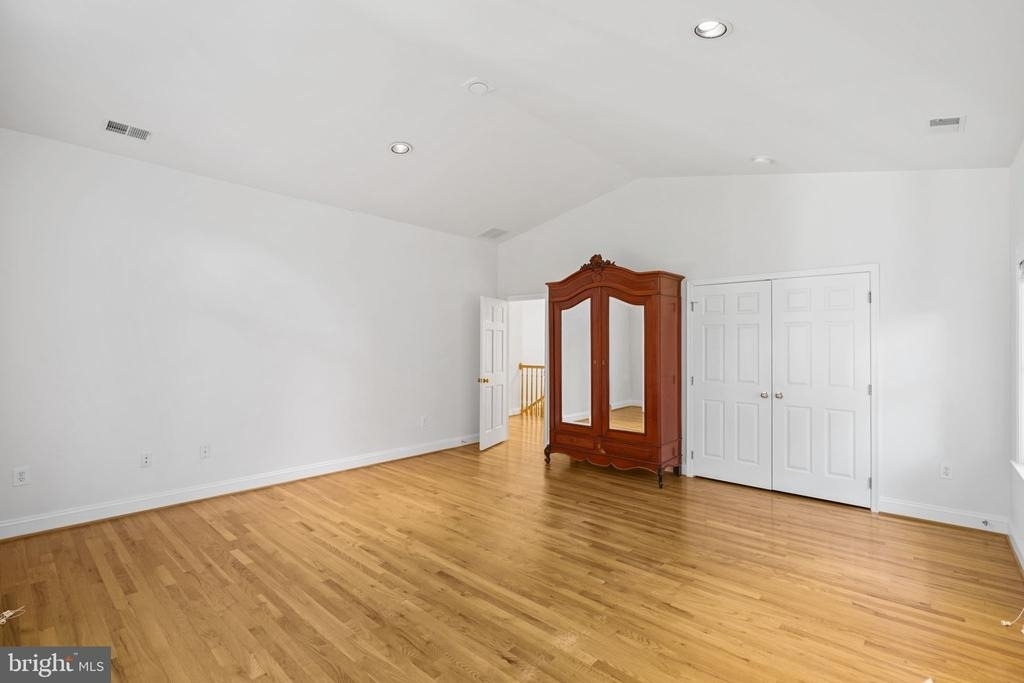10810 Burbank - Photo 50