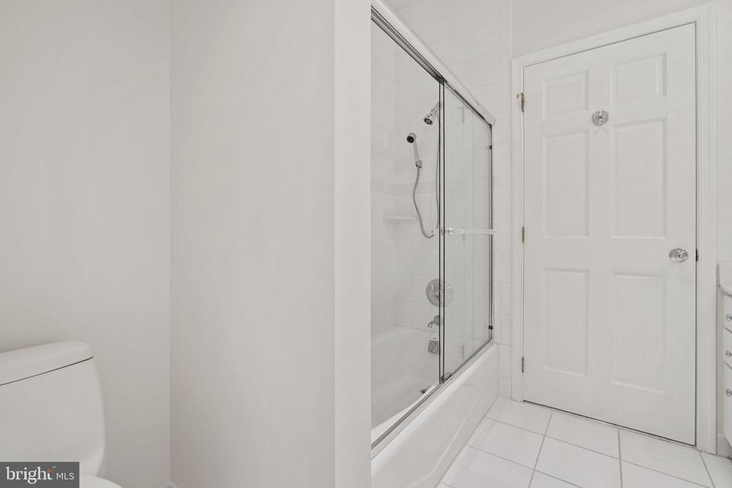 10810 Burbank - Photo 54
