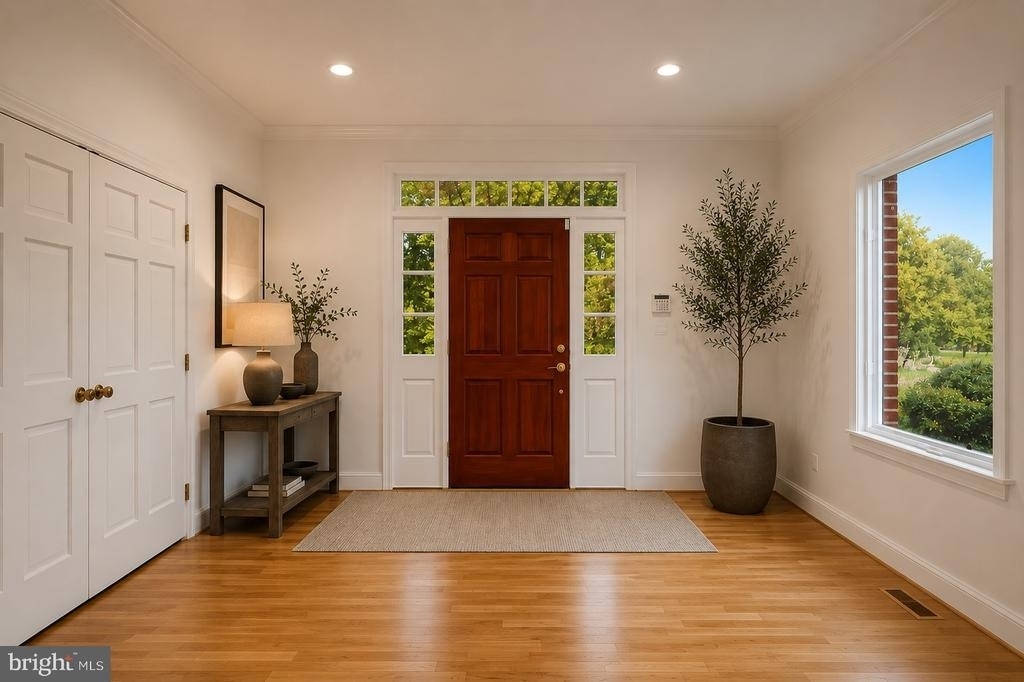 10810 Burbank - Photo 3