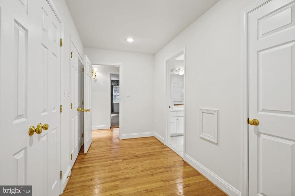 10810 Burbank - Photo 34