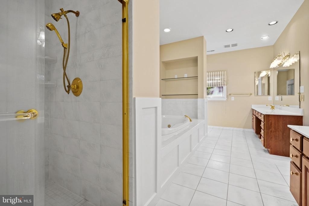 10810 Burbank - Photo 45
