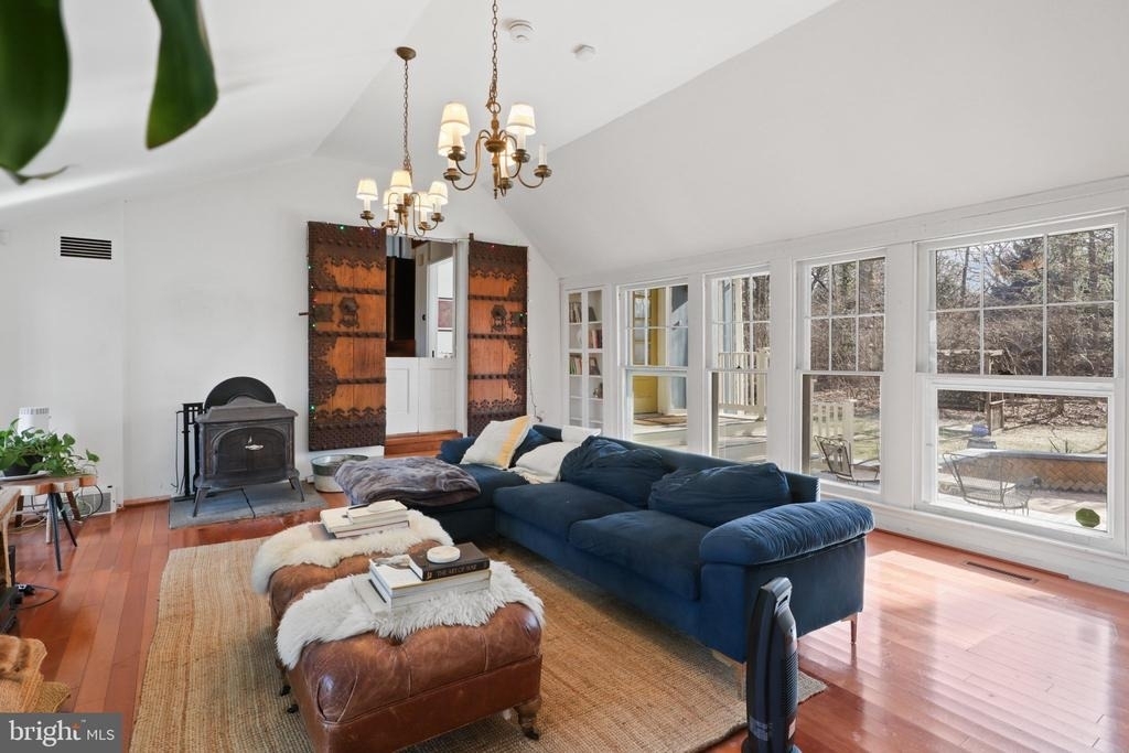 206 Grove Avenue - Photo 14