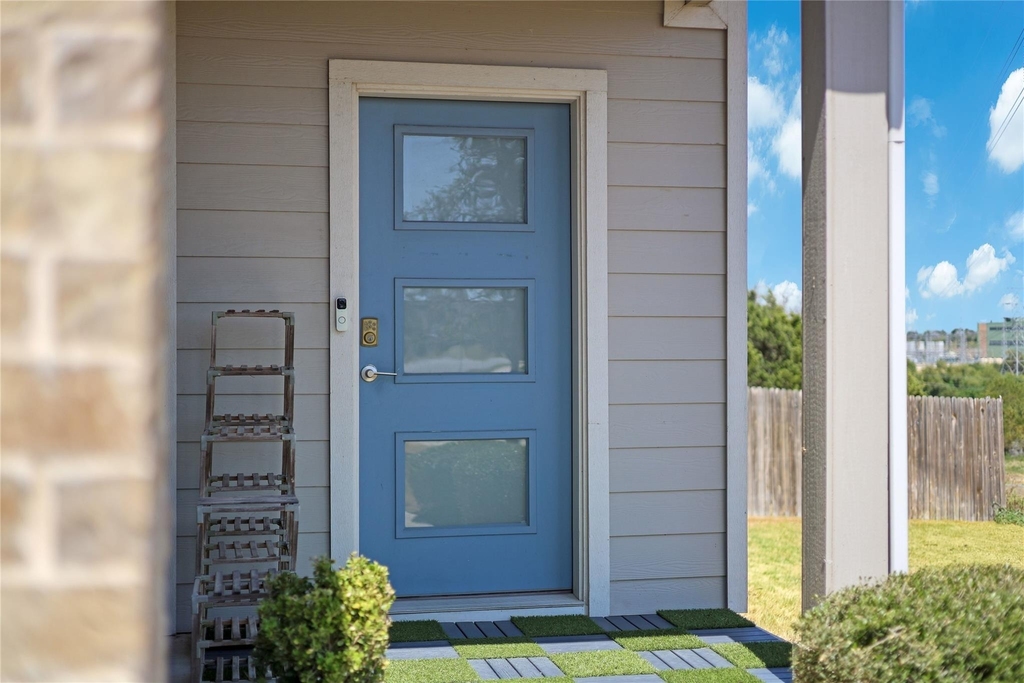 8340 Mimi Ln - Photo 1