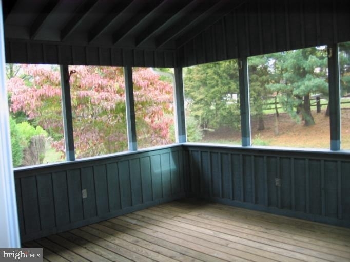 1010 Julian Place - Photo 9
