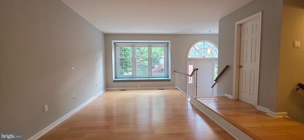 1353 Templeton Place - Photo 6