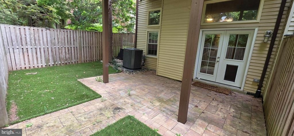 1353 Templeton Place - Photo 33